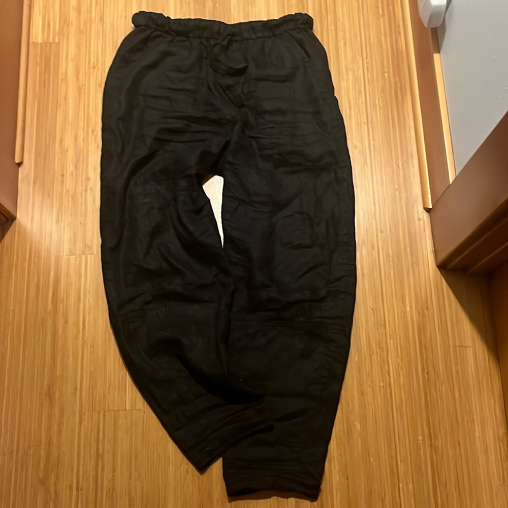 Everlane 100% black linen draw string trousers in size S